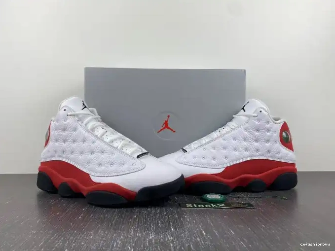 Retro (2017) Jordan Chicago OG 13 414571-122 0517